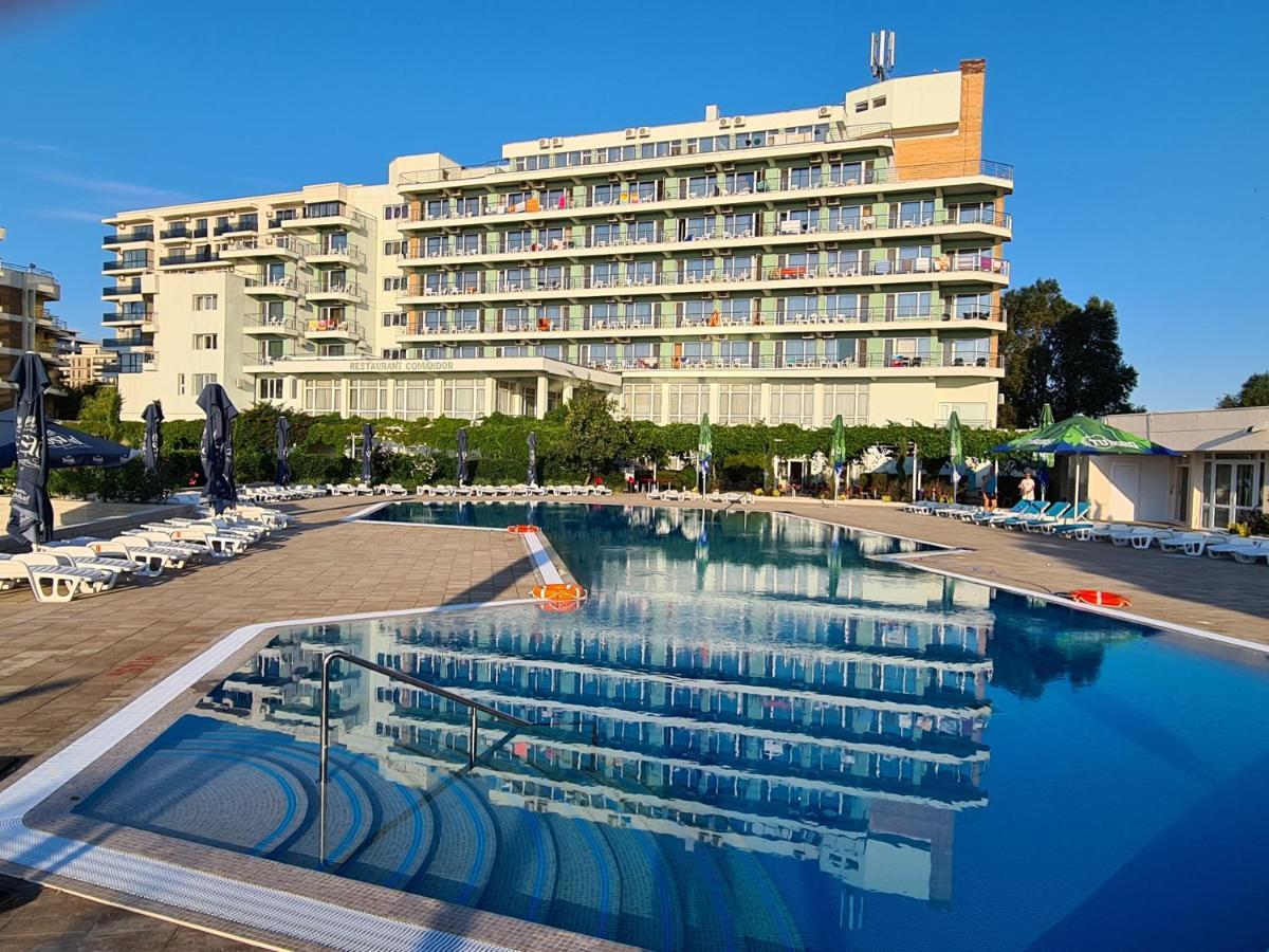 Hotel Comandor Mamaia Exterior foto