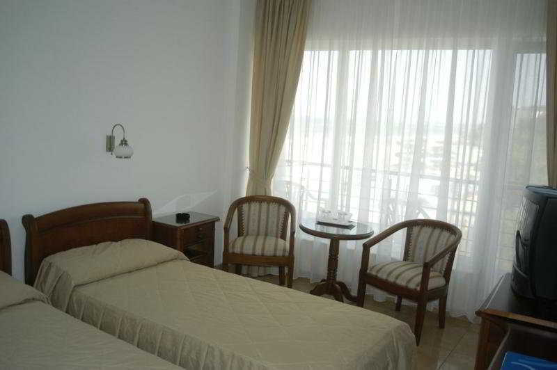 Hotel Comandor Mamaia Exterior foto
